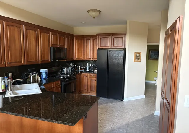 Photo 3 of Townhouse for sale at 508 Ashbury Ct, Lemont, IL 60439 | MLS# 12758389 | Listing updated on 2026-10-02