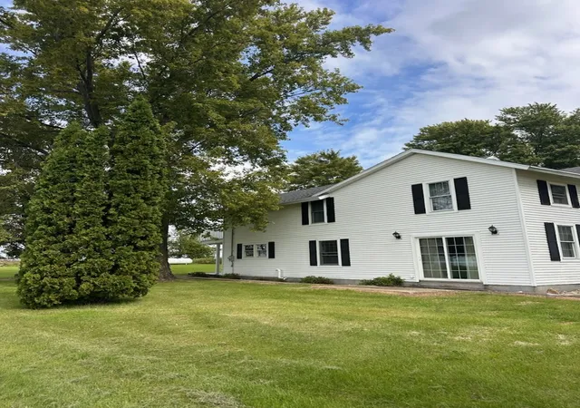 Photo 4 of Single family home for sale at 14744 W Pilgrim Rd, Polo, IL 61064 | MLS# 12758391 | Listing updated on 2026-10-09
