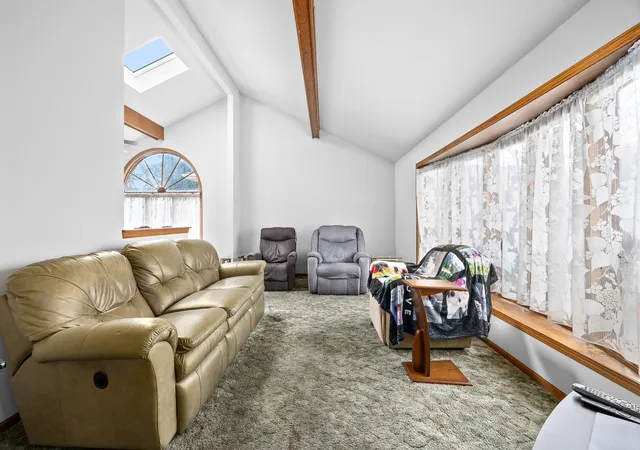 Photo 4 of Single family home for sale at 8515 Leclaire Ave, Burbank, IL 60459 | MLS# 12758392 | Listing updated on 2026-09-24