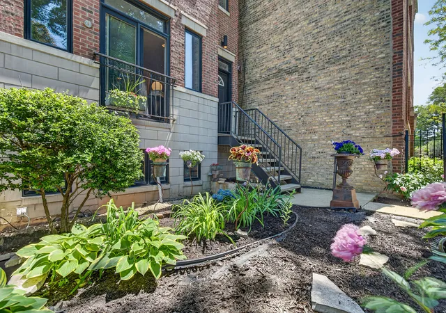 Photo 3 of Condo for sale at 2709 N Campbell Ave #1, Chicago, IL 60647 | MLS# 12758400 | Listing updated on 2026-09-17
