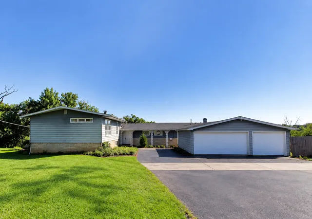 Photo 1 of Single family home for sale at 24072 W Hawthorne Ln, Antioch, IL 60002 | MLS# 12758403 | Listing updated on 2026-10-18
