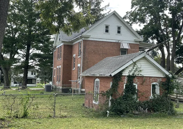Photo 3 of Single family home for sale at 1520 Chicago Ave, Savanna, IL 61074 | MLS# 12758410 | Listing updated on 2026-09-14