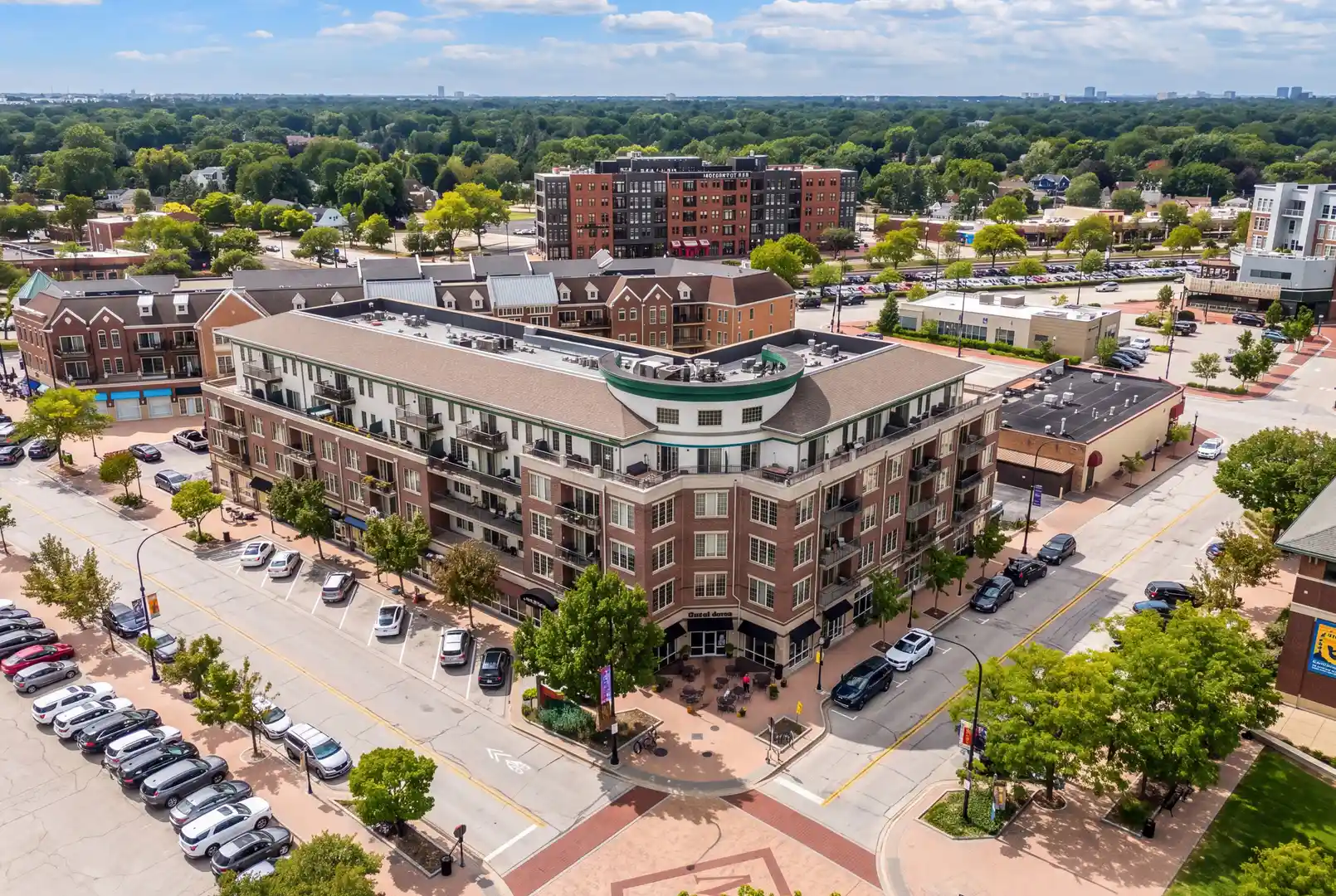 Listing Photo 2 - Condo for sale in 100 S Emerson St located at 100 S Emerson St, Mount Prospect, IL 60056 - Unit #514