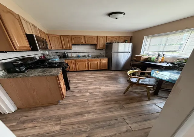 Photo 3 of Single family home for sale at 125 Algonquin St, Park Forest, IL 60466 | MLS# 12758436 | Listing updated on 2026-09-22