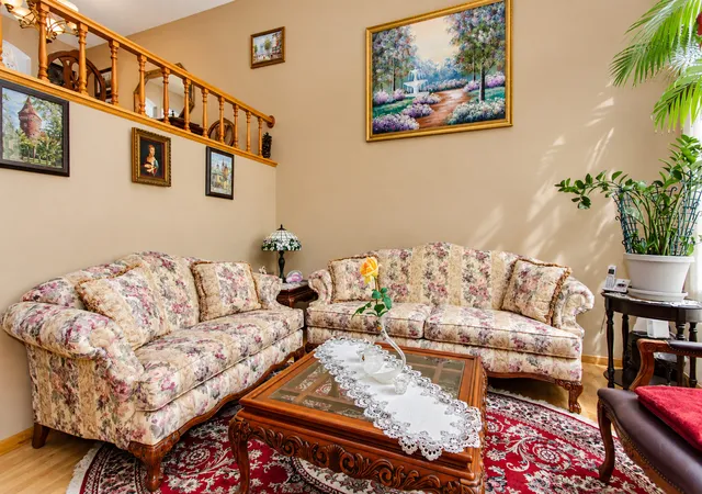 Photo 4 of Townhouse for sale at 935 S Darla Ct, Waukegan, IL 60085 | MLS# 12758441 | Listing updated on 2026-10-06