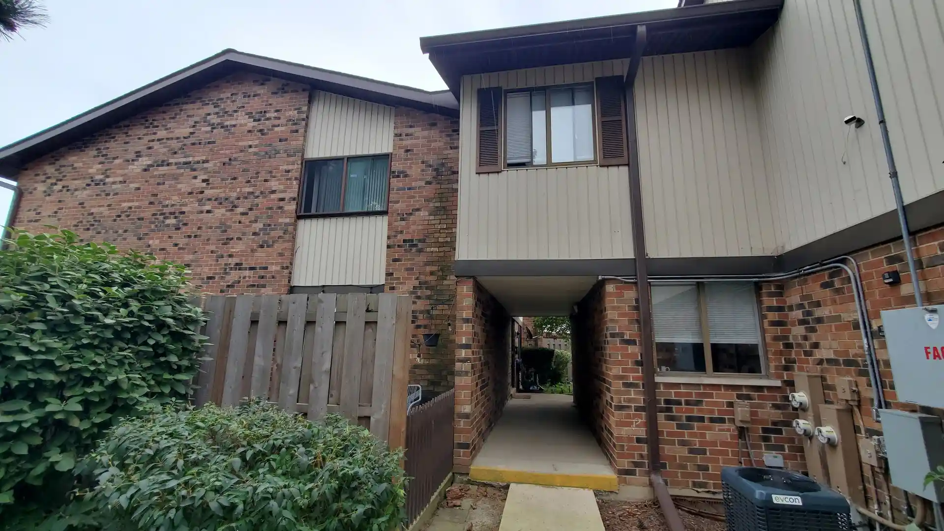 Listing Photo 1 - Condo for sale in 7342 Winthrop Wy located at 7342 Winthrop Wy, Downers Grove, IL 60516 - Unit 7342 Winthrop Way