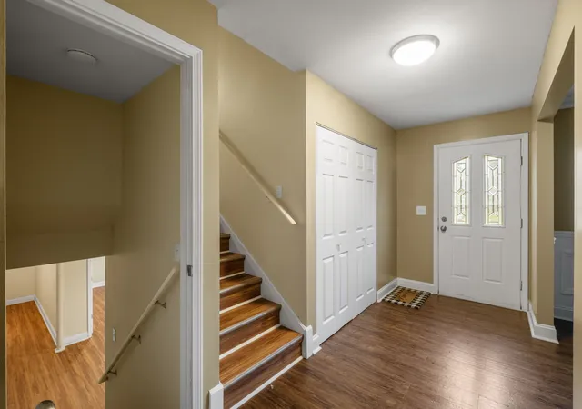 Photo 2 of Single family home for sale at 944 Carol Ln, Crete, IL 60417 | MLS# 12758455 | Listing updated on 2026-09-23