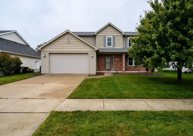 Photo 3 of Single family home for sale at 2961 Three Eagles St, Normal, IL 61761 | MLS# 12758473 | Listing updated on 2026-10-07