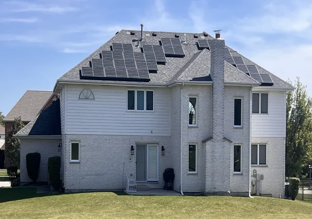 Photo 3 of Single family home for sale at 21372 Brittany Dr, Frankfort, IL 60423 | MLS# 12758476 | Listing updated on 2026-09-14