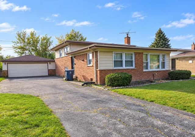 Photo 1 of Single family home for sale at 404 Westgate Ave, Chicago Heights, IL 60411 | MLS# 12758484 | Listing updated on 2026-09-16