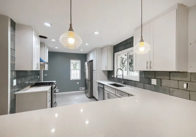 Photo 3 of Single family home for sale at 12 S Waterman Ave, Arlington Heights, IL 60004 | MLS# 12758490 | Listing updated on 2026-09-23