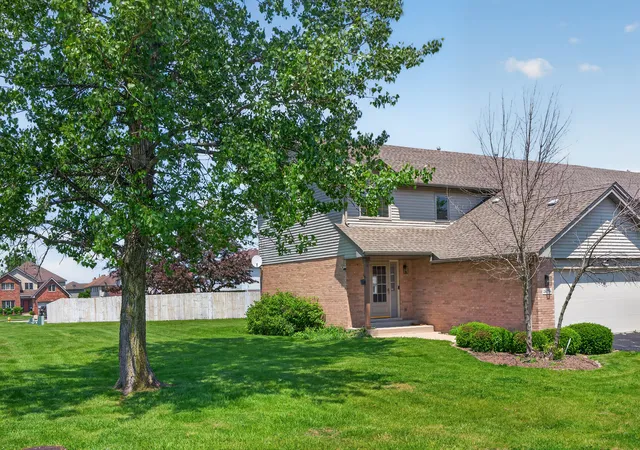 Photo 3 of Townhouse for sale at 24556 S Independence Blvd, Crete, IL 60417 | MLS# 12758511 | Listing updated on 2026-09-14