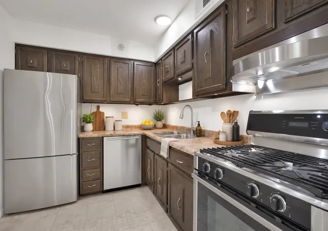 Listing Photo 5 - Condo for sale in building located at 5501 Carriageway Dr, Rolling Meadows, IL 60008 - Unit #313A