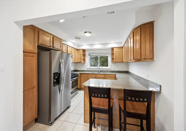 Listing Photo 5 - Condo for sale in building located at 3010 Harlem Ave, Riverside, IL 60546 - Unit #3