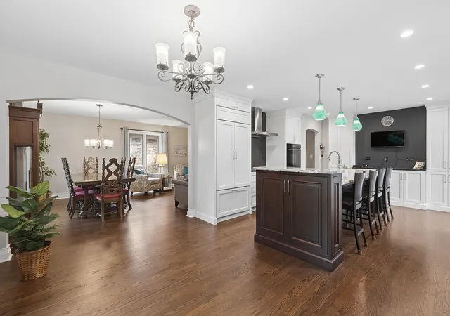 Photo 3 of Single family home for sale at 7202 Gold Grv Pl, Darien, IL 60561 | MLS# 12758522 | Listing updated on 2026-10-17