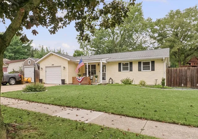 Photo 2 of Sale Pending at 2201 Clover Ln, Champaign, IL 61821 | MLS# 12758534 | Listing updated on 2026-10-03