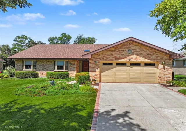 Single family home for sale at 254 Wood Glen Ln, Oak Brook, IL 60523 | MLS# 12758543