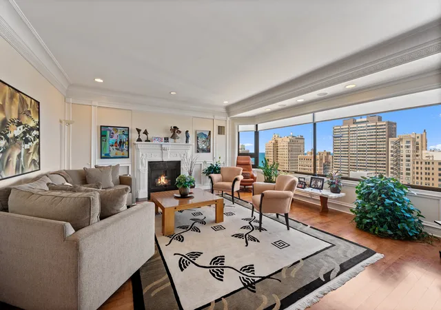 Photo 4 of Condo for sale at 1410 N State Pkwy #27B, Chicago, IL 60610 | MLS# 12758556 | Listing updated on 2026-09-14