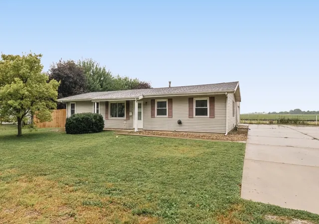 Photo 2 of Single family home for sale at 549 S Hinkley St, Bement, IL 61813 | MLS# 12758560 | Listing updated on 2026-09-14