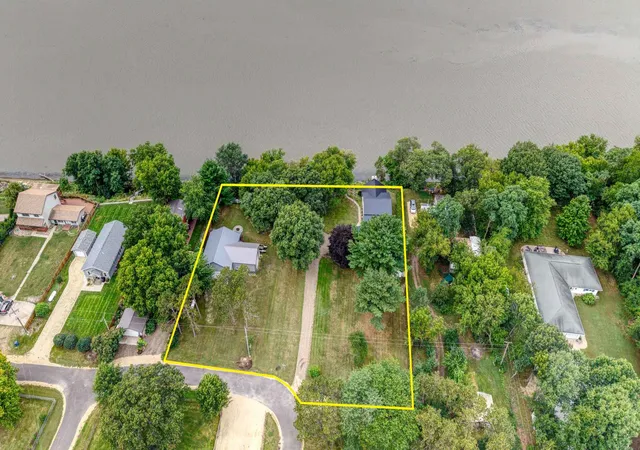 Photo 4 of Single family home for sale at 3272 Tammy Ln, Thomson, IL 61285 | MLS# 12758562 | Listing updated on 2026-09-22
