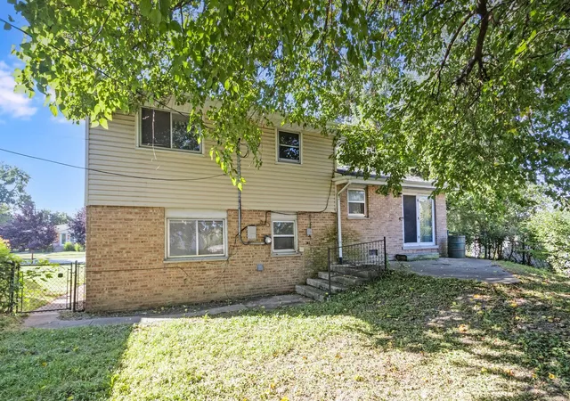 Photo 23 of Single family home for sale at 6606 102nd Place, Chicago Ridge, IL 60415 | MLS# 12758574 | Listing updated on 2026-09-15