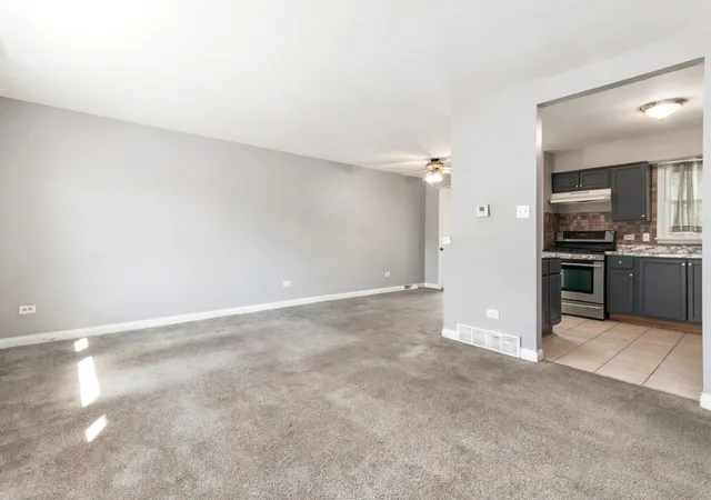 Photo 3 of Single family home for sale at 6606 102nd Place, Chicago Ridge, IL 60415 | MLS# 12758574 | Listing updated on 2026-10-18
