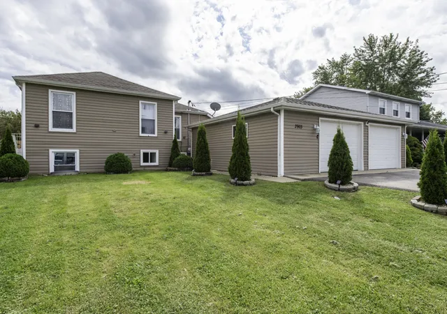 Photo 1 of Single family home for sale at 2903 W Nemesis Ave, Beach Park, IL 60087 | MLS# 12758579 | Listing updated on 2026-09-22