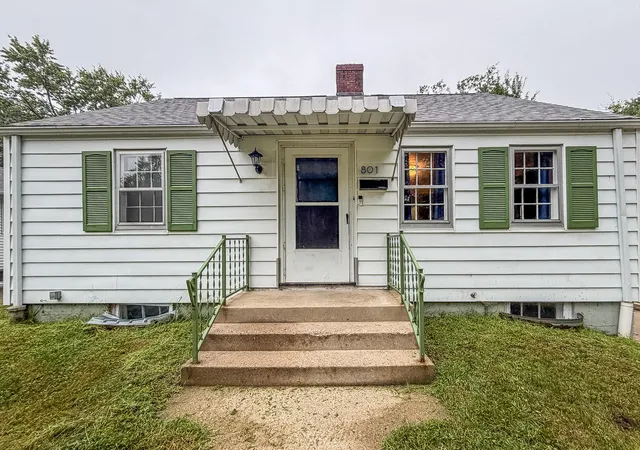 Photo 2 of Single family home for sale at 801 S Webber St, Urbana, IL 61801 | MLS# 12758580 | Listing updated on 2026-09-23