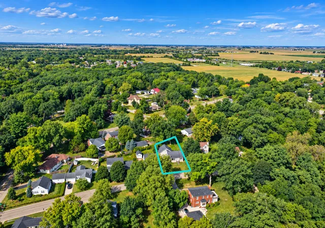 Photo 2 of Single family home for sale at 2113 Fields Pl, Ottawa, IL 61350 | MLS# 12758588 | Listing updated on 2026-09-14