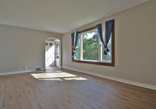 Photo 3 of Single family home for sale at 2113 Fields Pl, Ottawa, IL 61350 | MLS# 12758588 | Listing updated on 2026-09-14