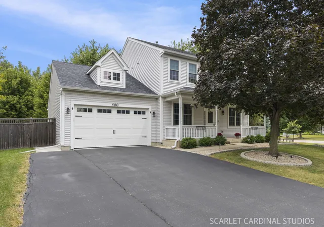 Photo 3 of Single family home for sale at 400 Kensington Dr, Oswego, IL 60543 | MLS# 12758599 | Listing updated on 2026-10-02