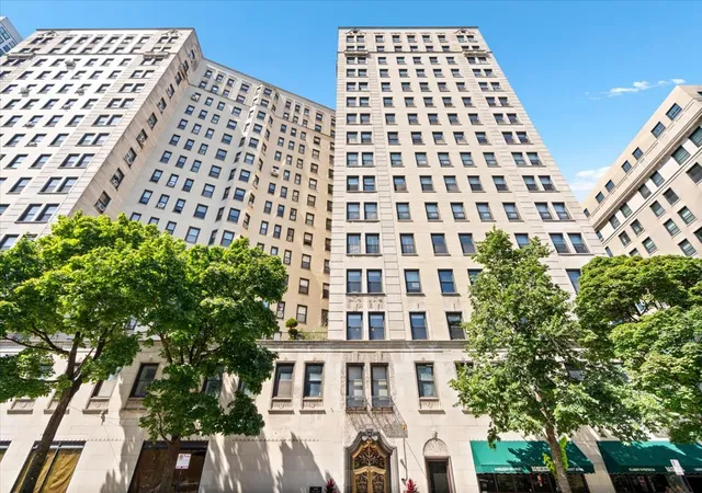 Photo 1 of Condo for sale at 2000 N Lincoln Park W #1214, Chicago, IL 60614 | MLS# 12758600 | Listing updated on 2026-09-15