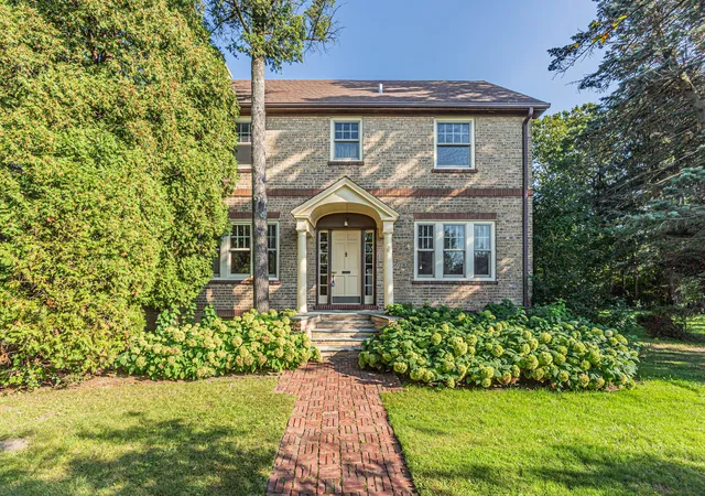 Photo 2 of Single family home for sale at 1324 Fredrickson Pl, Highland Park, IL 60035 | MLS# 12758608 | Listing updated on 2026-09-14