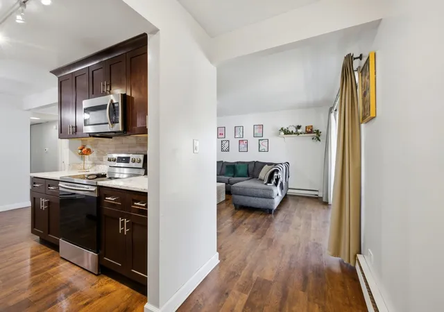 Photo 3 of Condo for sale at 9812 S Karlov Ave #4D, Oak Lawn, IL 60453 | MLS# 12758612 | Listing updated on 2026-09-22