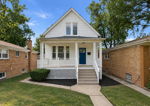 Photo 1 of Single family home for sale at 10116 S Malta St, Chicago, IL 60643 | MLS# 12758622 | Listing updated on 2026-09-23