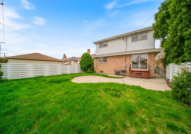Photo 19 of Single family home for sale at 4945 N Neva Ave, Chicago, IL 60656 | MLS# 12758626 | Listing updated on 2026-09-14