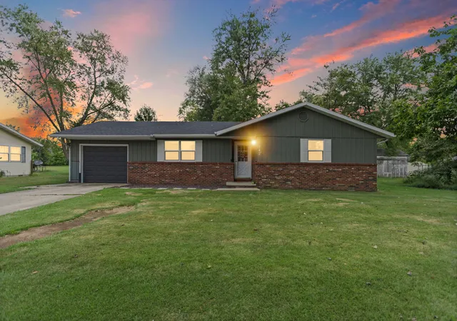 Single family home for sale at 742 N Reel Ave, Salem, IL 62881 | MLS# 12758644