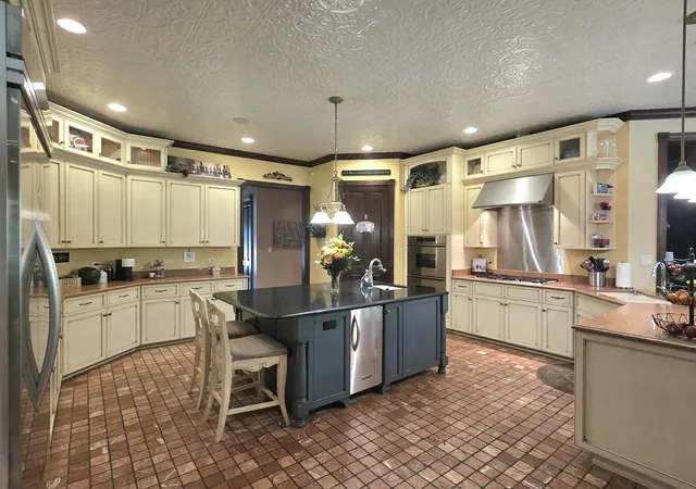 Photo 2 of Single family home for sale at 1930 Tessington Ct, New Lenox, IL 60451 | MLS# 12758675 | Listing updated on 2026-09-14