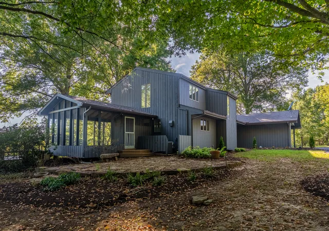 Photo 2 of Single family home for sale at 232 Potters Rd, Makanda, IL 62958 | MLS# 12758698 | Listing updated on 2026-09-23