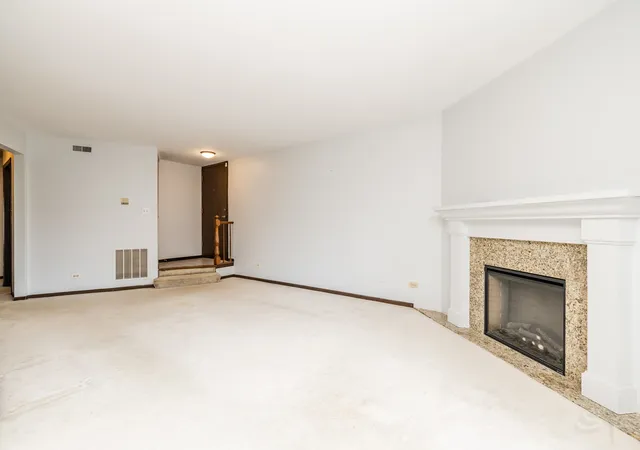 Photo 2 of Condo for sale at 1717 Lakecliffe Dr #C, Wheaton, IL 60189 | MLS# 12758699 | Listing updated on 2026-09-26