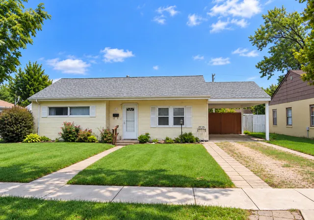 Photo 1 of Single family home for sale at 1110 Douglas Dr, Sterling, IL 61081 | MLS# 12758713 | Listing updated on 2026-09-14