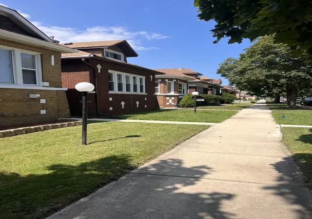 Photo 1 of Single family home for sale at 8340 S Paxton Ave, Chicago, IL 60617 | MLS# 12758726 | Listing updated on 2026-09-16