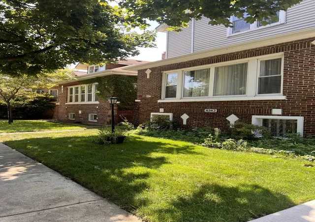 Photo 2 of Single family home for sale at 8340 S Paxton Ave, Chicago, IL 60617 | MLS# 12758726 | Listing updated on 2026-09-16