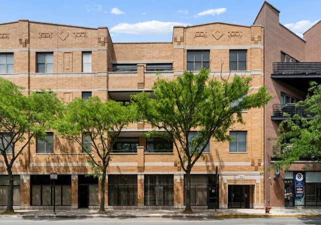 Condo for sale at 2040 W Belmont Ave #405, Chicago, IL 60618 | MLS# 12758727