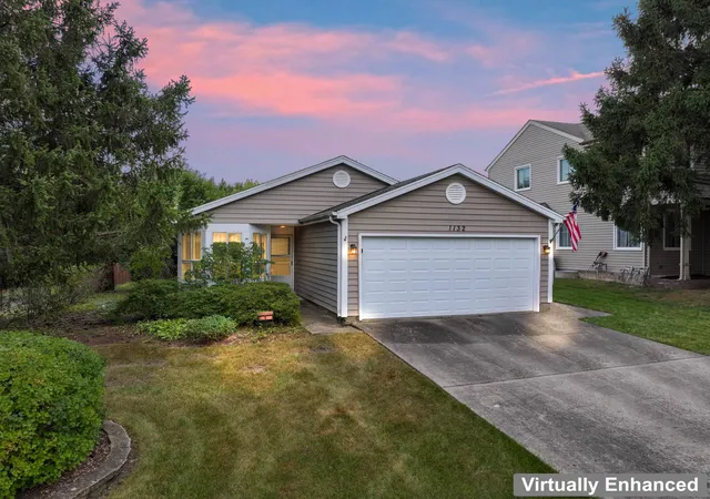 Photo 2 of Single family home for sale at 1132 Evergreen Dr, Carol Stream, IL 60188 | MLS# 12758730 | Listing updated on 2026-09-23