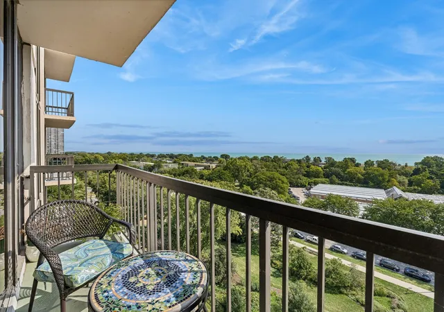 Photo 3 of Condo for sale at 2314 N Lincoln Park W #11S, Chicago, IL 60614 | MLS# 12758736 | Listing updated on 2026-10-12