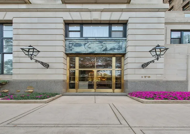Photo 2 of Condo for sale at 179 E Lake Shore Dr #19S, Chicago, IL 60611 | MLS# 12758744 | Listing updated on 2026-09-15