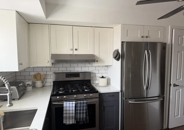 Listing Photo 4 - Condo for sale in building located at 5321 N Delphia Ave, Chicago, IL 60656 - Unit #322