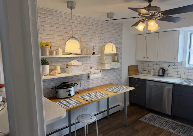 Listing Photo 5 - Condo for sale in building located at 5321 N Delphia Ave, Chicago, IL 60656 - Unit #322