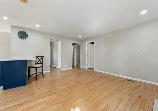 Photo 4 of Single family home for sale at 205 Hillside Dr, Island Lake, IL 60042 | MLS# 12758748 | Listing updated on 2026-09-28